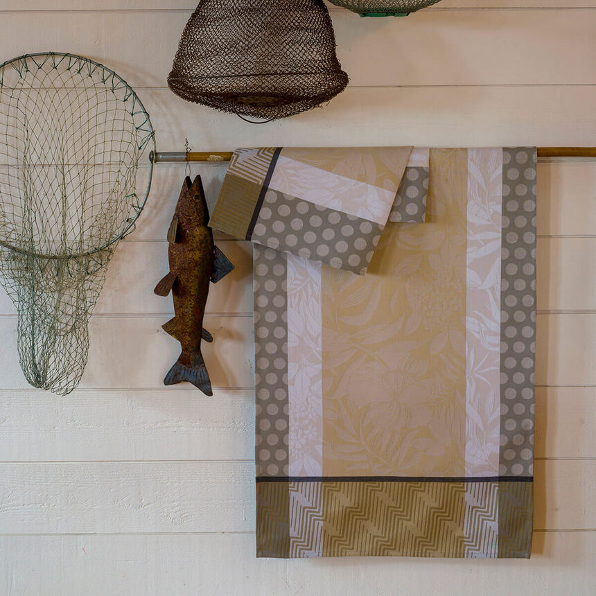 Beschichtete Tischl&auml;ufer Nature Urbaine, , hi-res image number 0